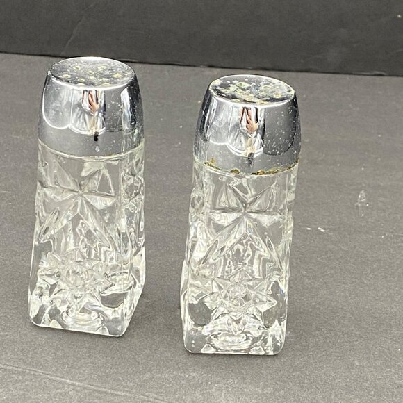 Vintage Crystal Salt‎ & Pepper Shakers With Chrome Tops Starburst Pattern MCM - Picture 13 of 14